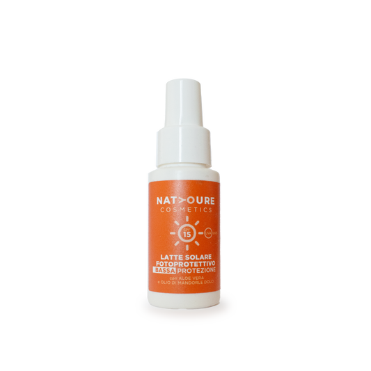 Latte Solare Spray Protezione Bassa SPF 15